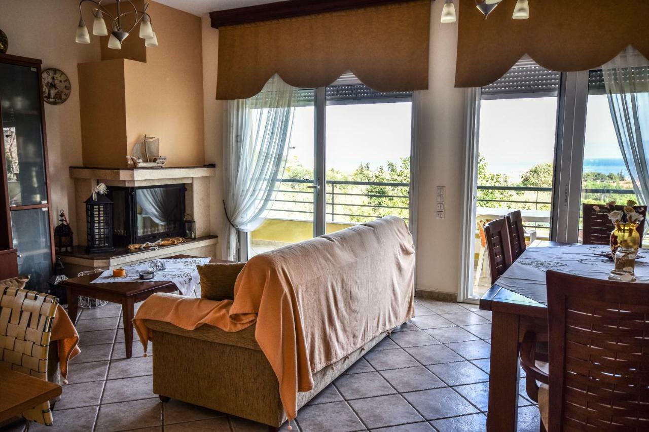 Martha'S Villa Nea Iraklitsa Buitenkant foto
